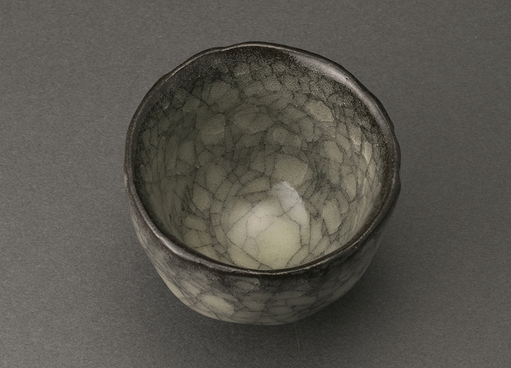 浦口雅行 青瓷黒晶鉄流銀彩ぐい吞み 青磁酒器 作家